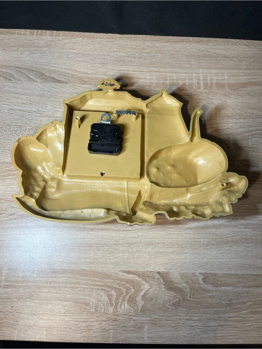 Vtg retro wall clock kitchen clock working